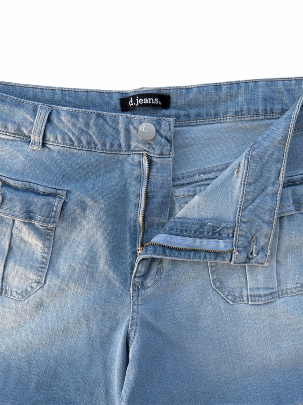 D. Jeans Light-Wash Cargo Utility High-Rise Stretch Denim Shorts ~ Women’s 14 - Picture 3 of 7